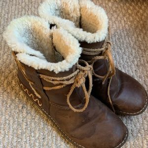 Australian leather UGGS